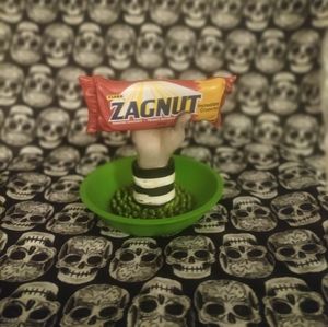 Beetlejuices zagnut trinket dish